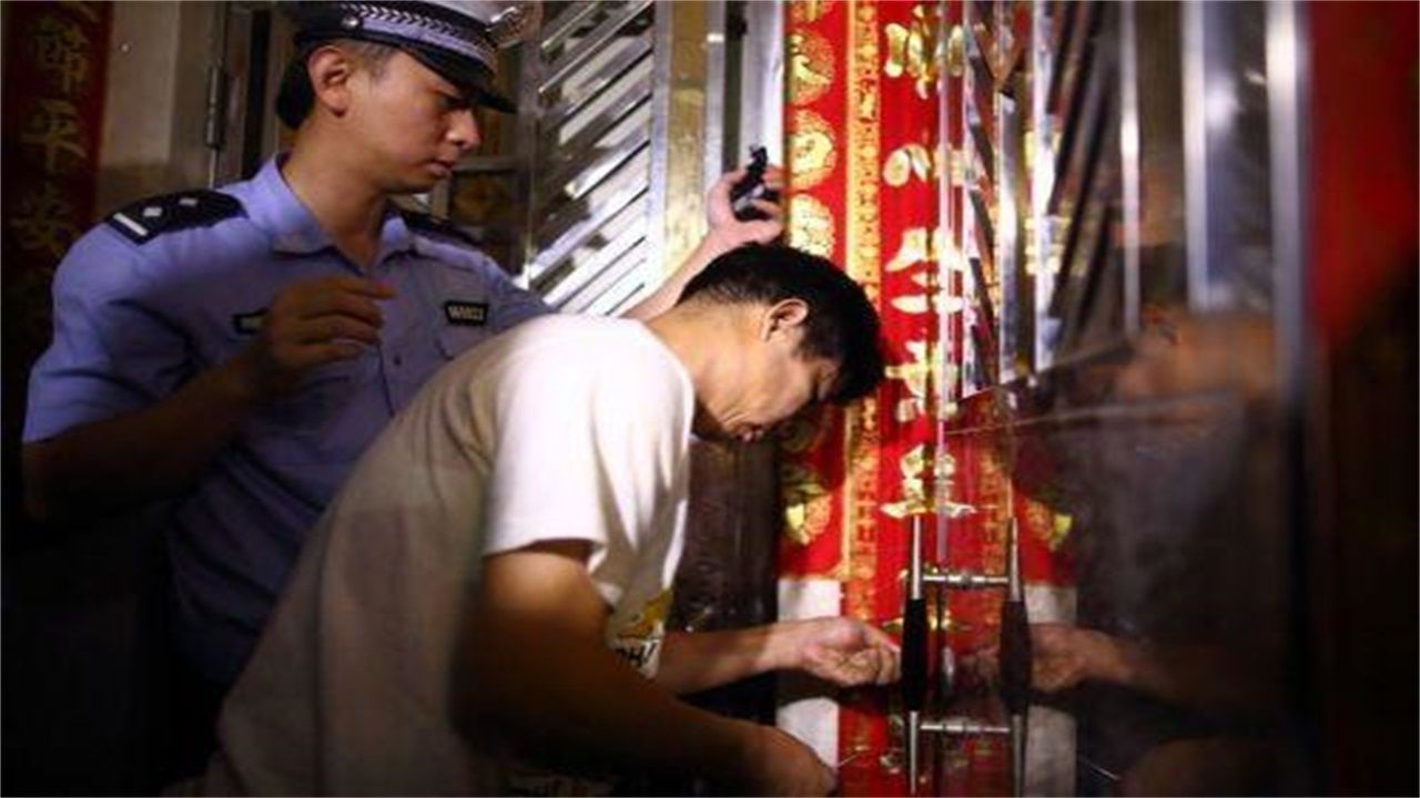 滨州请开锁师傅开了锁后，师傅为什么一般都不进门，就算主人请也不进去？